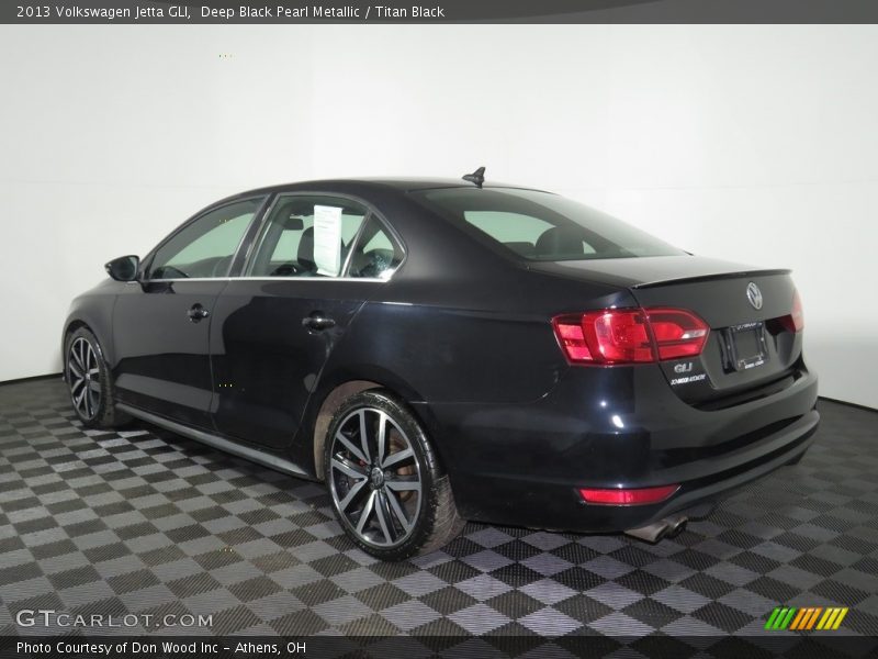 Deep Black Pearl Metallic / Titan Black 2013 Volkswagen Jetta GLI