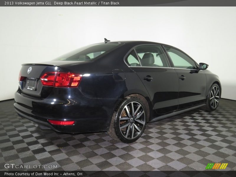 Deep Black Pearl Metallic / Titan Black 2013 Volkswagen Jetta GLI