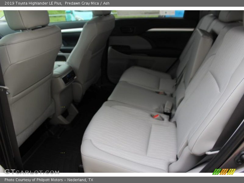 Predawn Gray Mica / Ash 2019 Toyota Highlander LE Plus