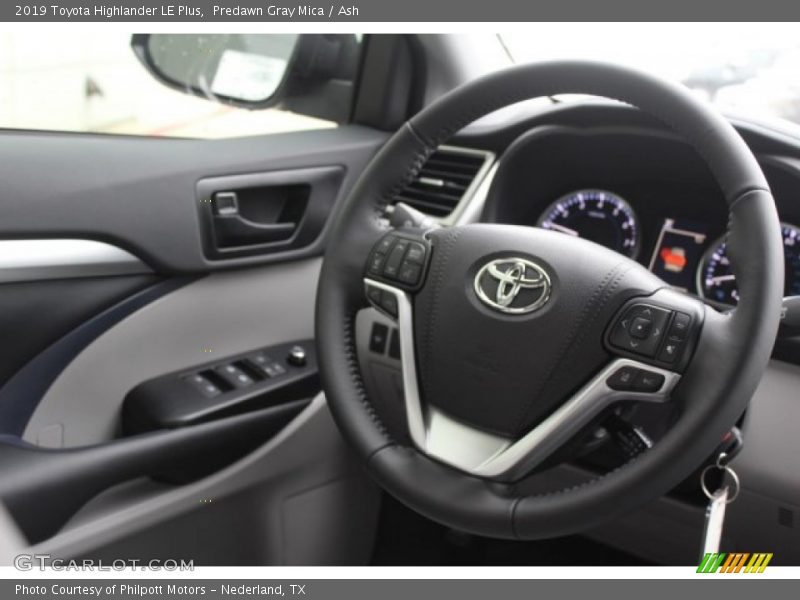 Predawn Gray Mica / Ash 2019 Toyota Highlander LE Plus