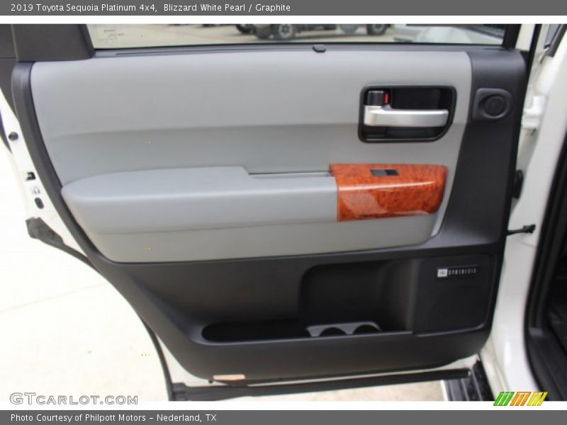 Blizzard White Pearl / Graphite 2019 Toyota Sequoia Platinum 4x4