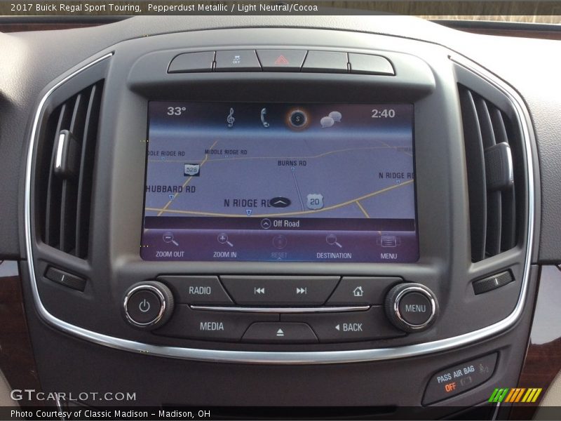 Pepperdust Metallic / Light Neutral/Cocoa 2017 Buick Regal Sport Touring