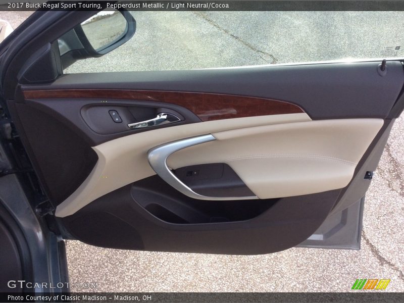 Pepperdust Metallic / Light Neutral/Cocoa 2017 Buick Regal Sport Touring