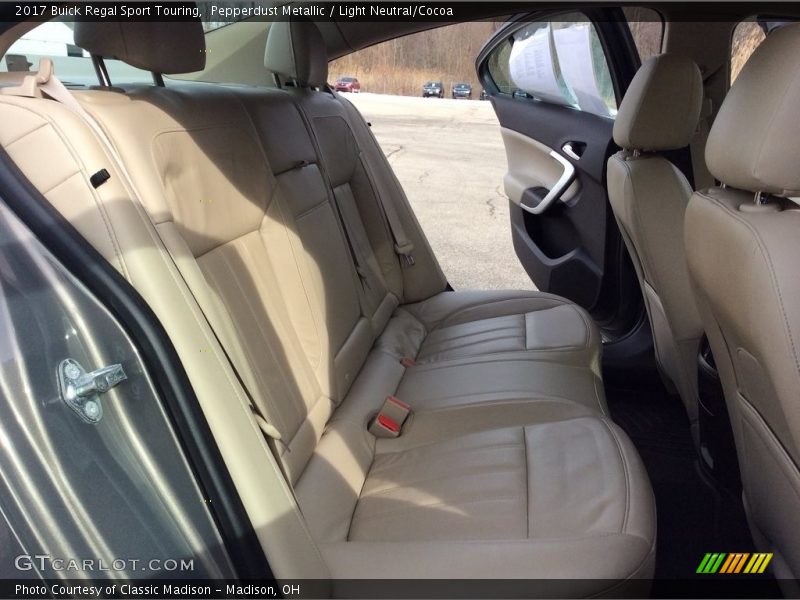 Pepperdust Metallic / Light Neutral/Cocoa 2017 Buick Regal Sport Touring