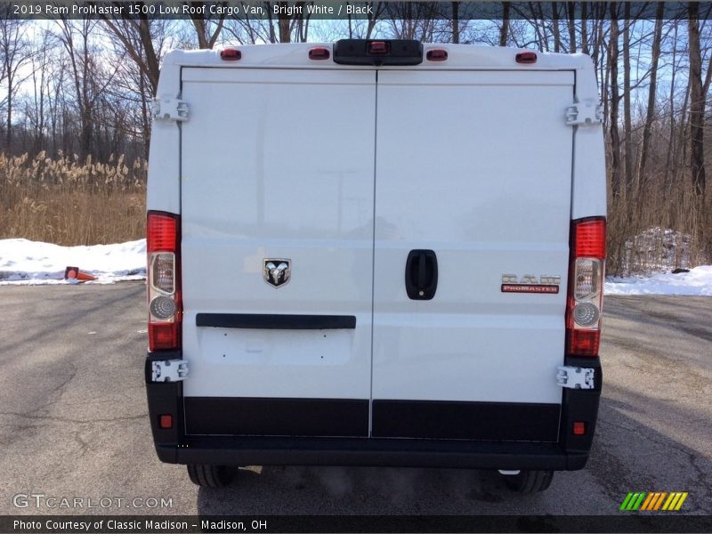 Bright White / Black 2019 Ram ProMaster 1500 Low Roof Cargo Van