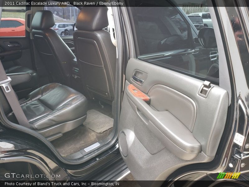 Black Raven / Ebony/Ebony 2011 Cadillac Escalade Luxury AWD