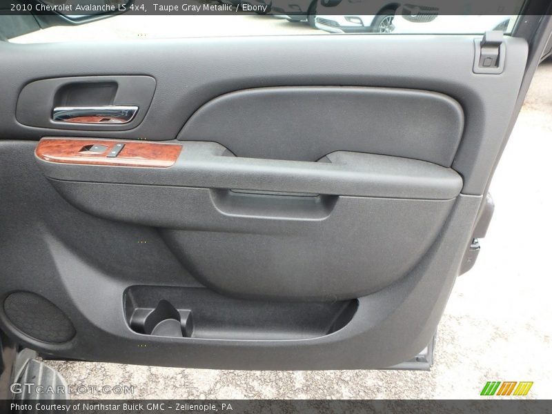 Taupe Gray Metallic / Ebony 2010 Chevrolet Avalanche LS 4x4