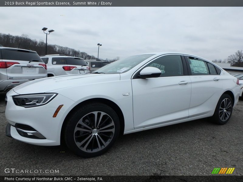 Summit White / Ebony 2019 Buick Regal Sportback Essence