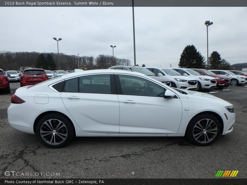 Summit White / Ebony 2019 Buick Regal Sportback Essence