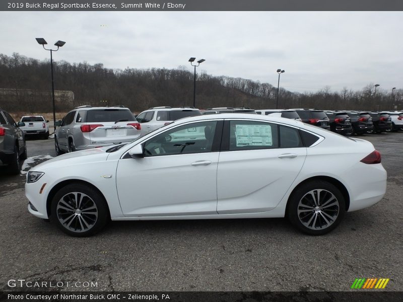 Summit White / Ebony 2019 Buick Regal Sportback Essence