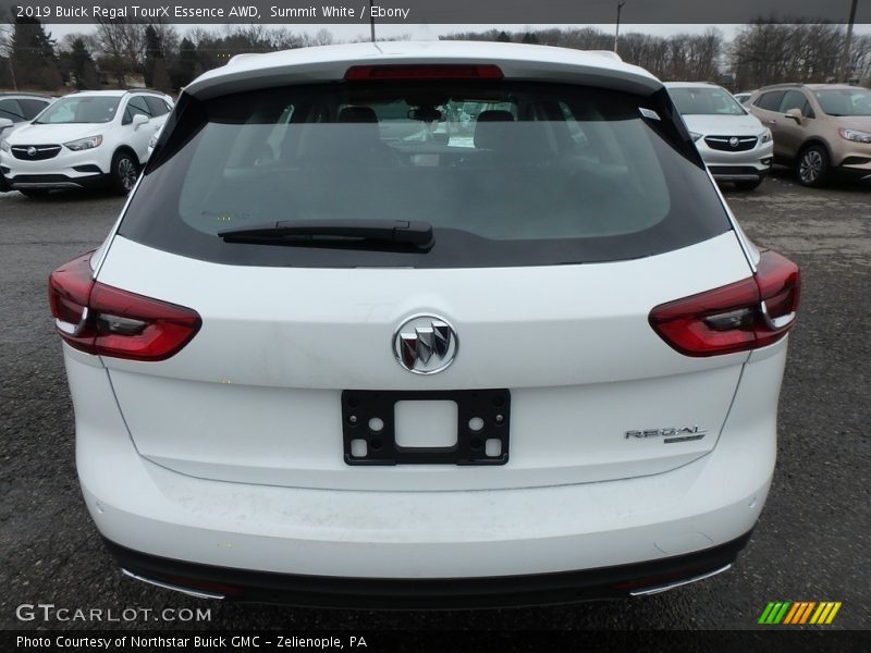 Summit White / Ebony 2019 Buick Regal TourX Essence AWD