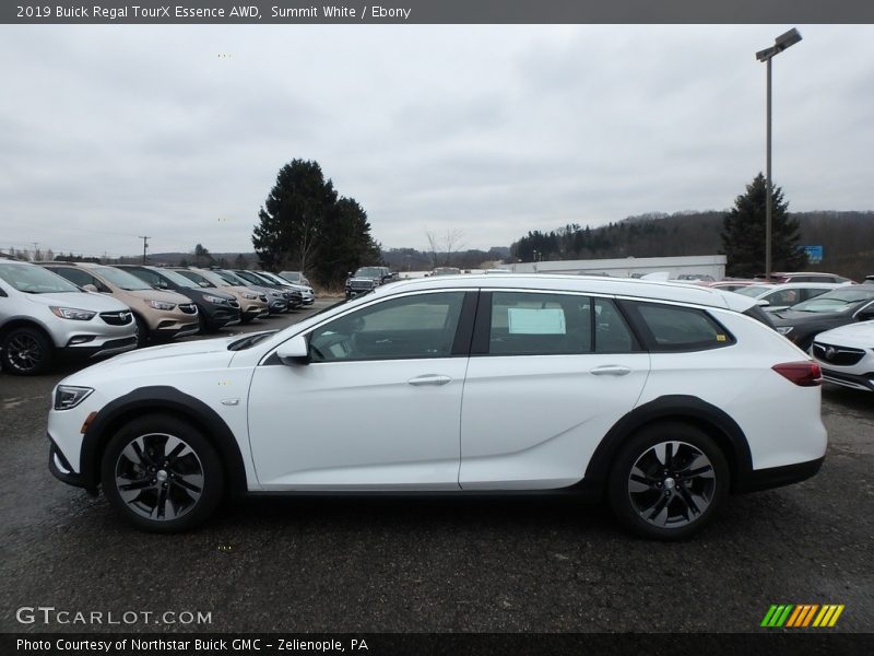 Summit White / Ebony 2019 Buick Regal TourX Essence AWD