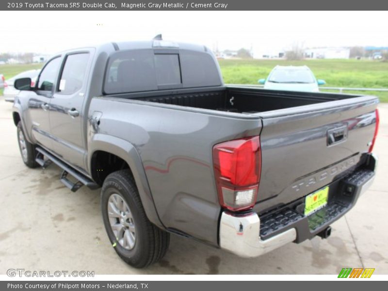 Magnetic Gray Metallic / Cement Gray 2019 Toyota Tacoma SR5 Double Cab