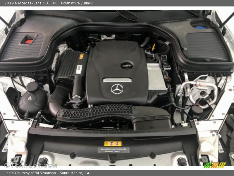 Polar White / Black 2019 Mercedes-Benz GLC 300