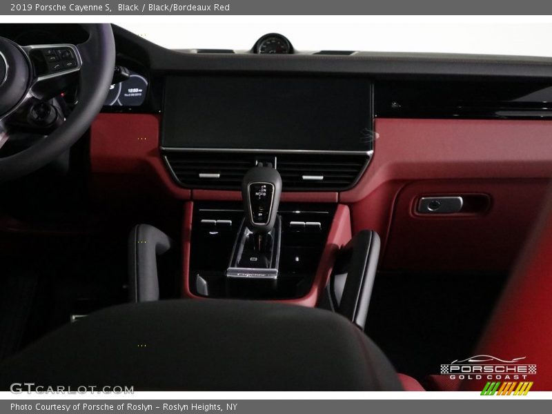 Black / Black/Bordeaux Red 2019 Porsche Cayenne S
