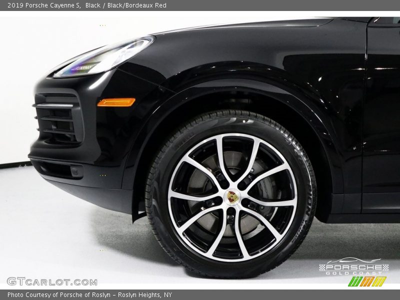 Black / Black/Bordeaux Red 2019 Porsche Cayenne S