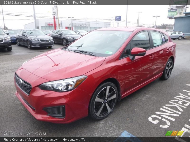 Front 3/4 View of 2019 Impreza 2.0i Sport 5-Door