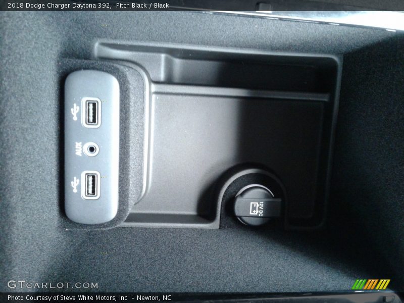 Pitch Black / Black 2018 Dodge Charger Daytona 392