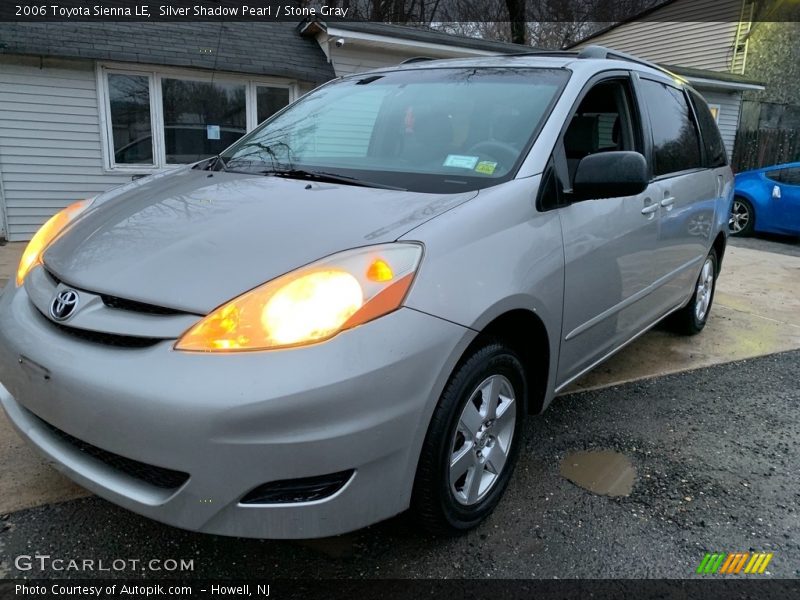 Silver Shadow Pearl / Stone Gray 2006 Toyota Sienna LE