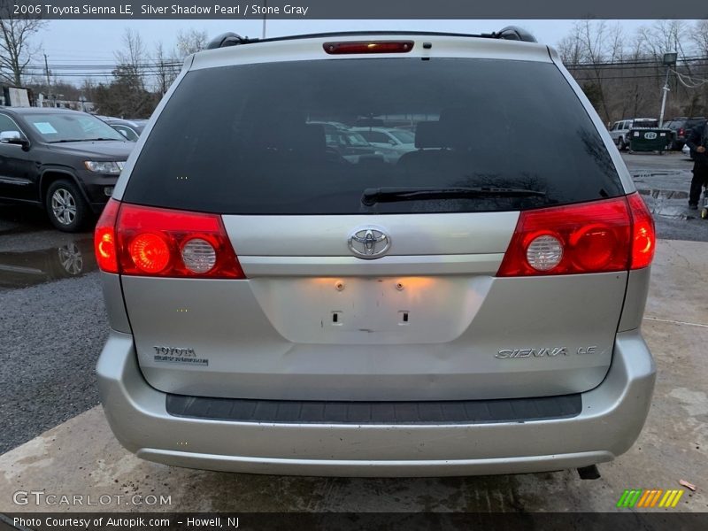 Silver Shadow Pearl / Stone Gray 2006 Toyota Sienna LE