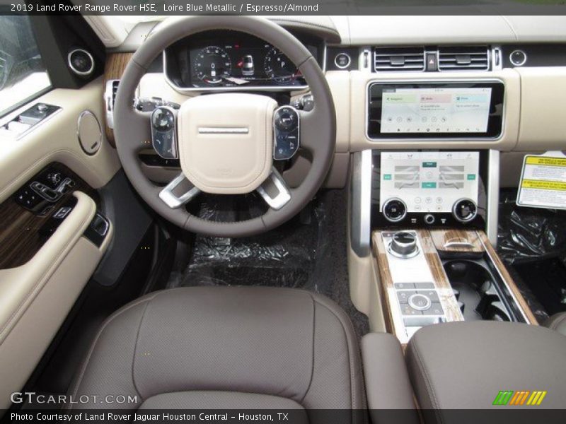 Loire Blue Metallic / Espresso/Almond 2019 Land Rover Range Rover HSE
