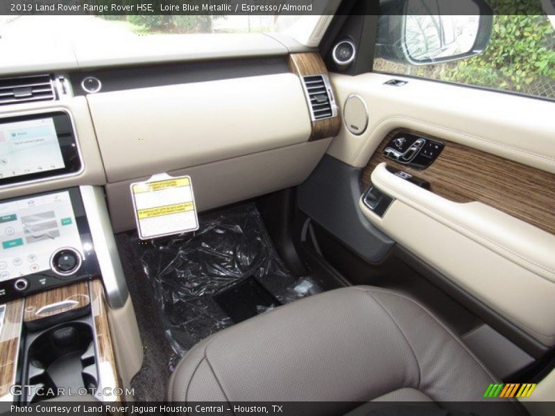 Loire Blue Metallic / Espresso/Almond 2019 Land Rover Range Rover HSE