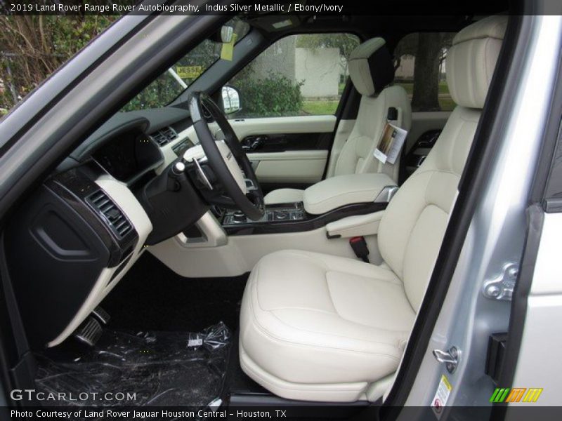 Front Seat of 2019 Range Rover Autobiography