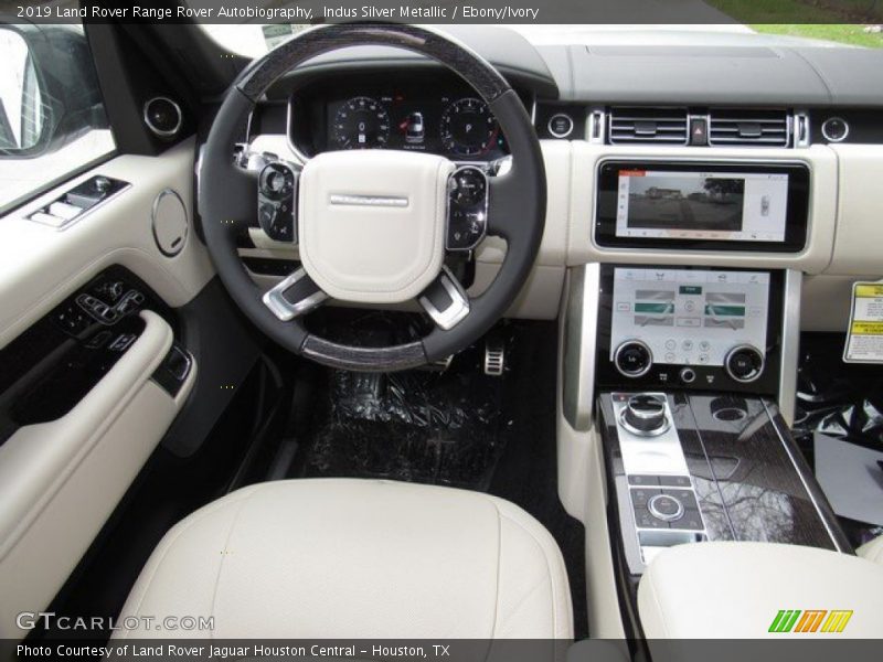Indus Silver Metallic / Ebony/Ivory 2019 Land Rover Range Rover Autobiography