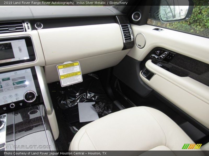 Indus Silver Metallic / Ebony/Ivory 2019 Land Rover Range Rover Autobiography