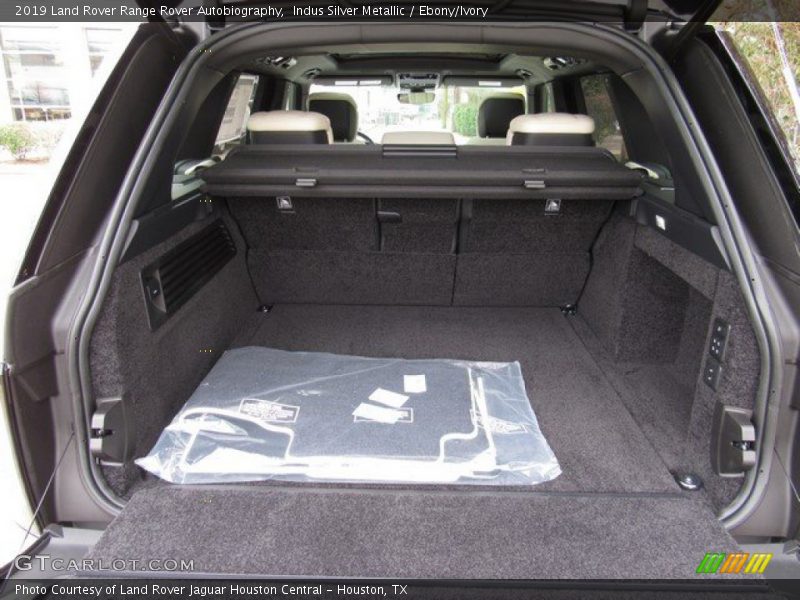 Indus Silver Metallic / Ebony/Ivory 2019 Land Rover Range Rover Autobiography