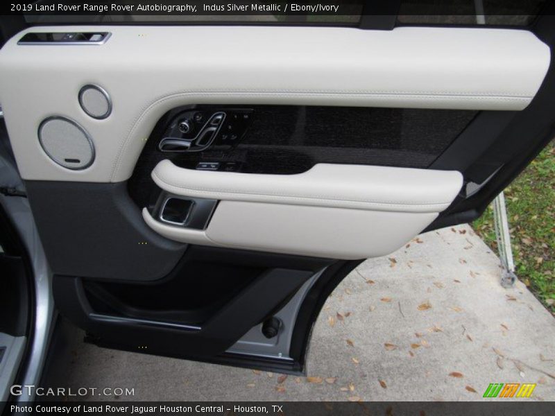 Indus Silver Metallic / Ebony/Ivory 2019 Land Rover Range Rover Autobiography