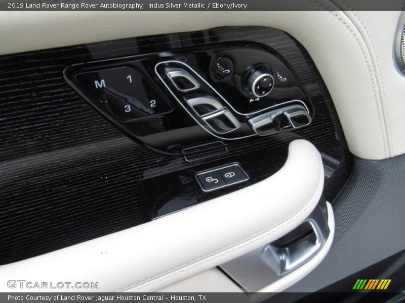 Indus Silver Metallic / Ebony/Ivory 2019 Land Rover Range Rover Autobiography
