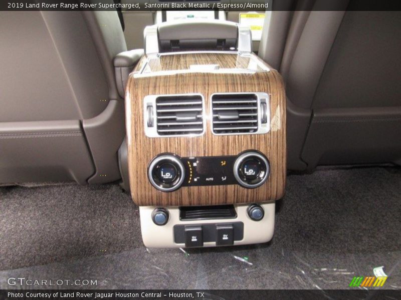 Controls of 2019 Range Rover Supercharged