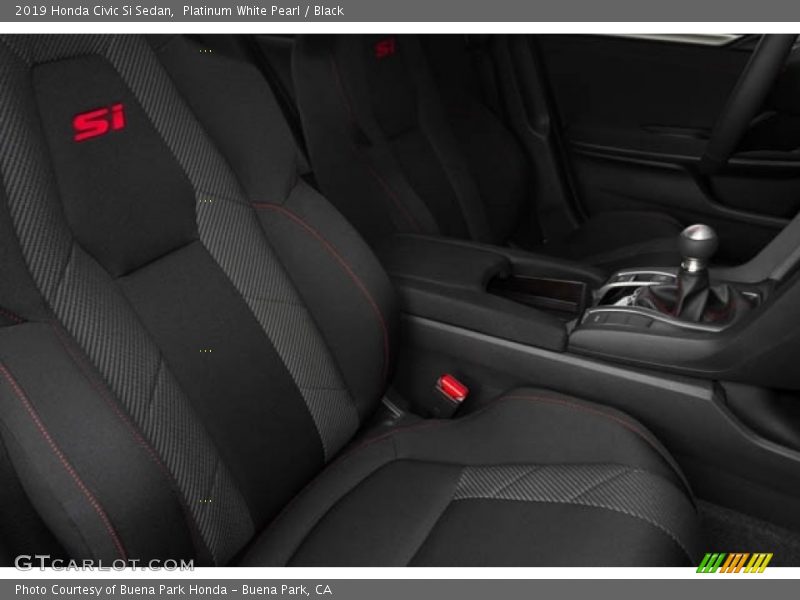 Platinum White Pearl / Black 2019 Honda Civic Si Sedan