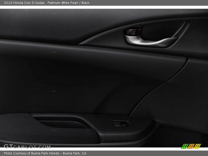 Platinum White Pearl / Black 2019 Honda Civic Si Sedan