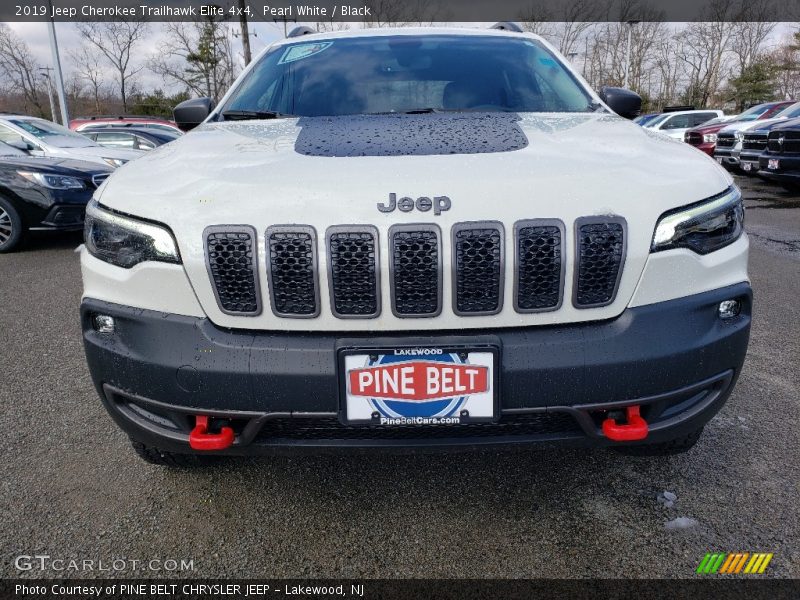 Pearl White / Black 2019 Jeep Cherokee Trailhawk Elite 4x4