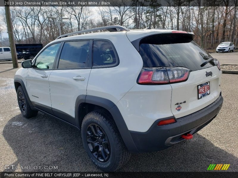 Pearl White / Black 2019 Jeep Cherokee Trailhawk Elite 4x4