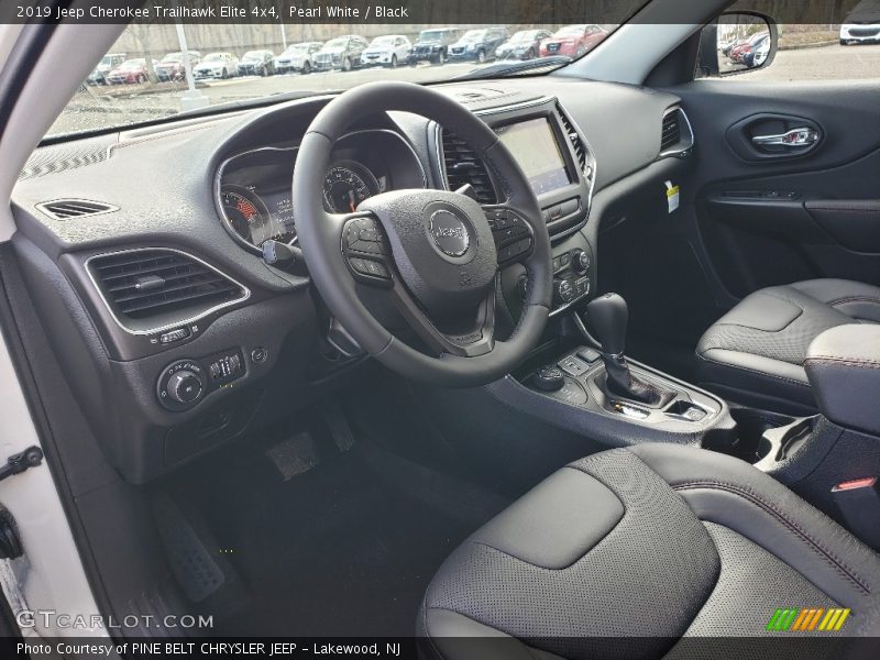 Pearl White / Black 2019 Jeep Cherokee Trailhawk Elite 4x4