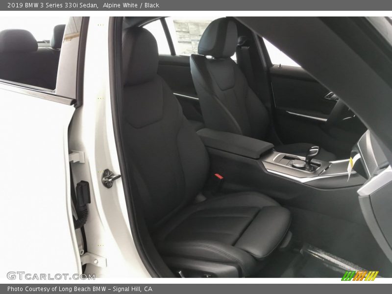 Alpine White / Black 2019 BMW 3 Series 330i Sedan