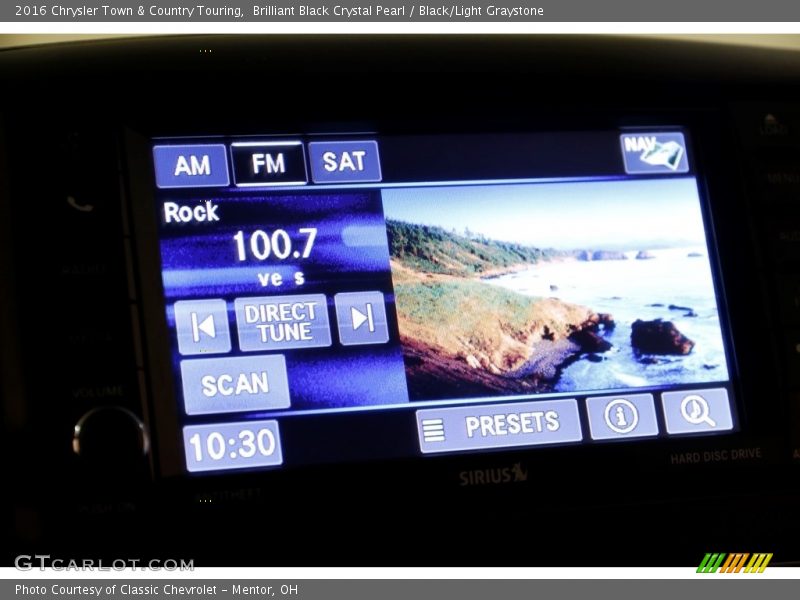 Brilliant Black Crystal Pearl / Black/Light Graystone 2016 Chrysler Town & Country Touring