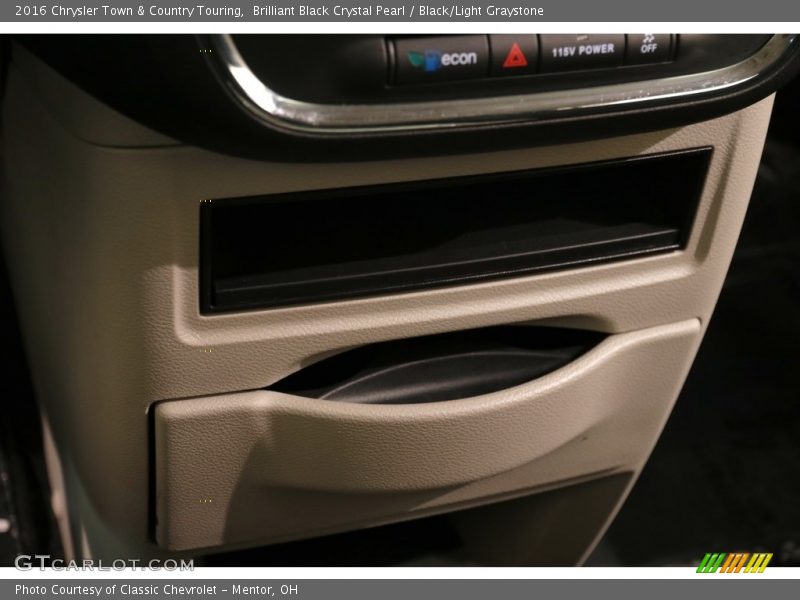Brilliant Black Crystal Pearl / Black/Light Graystone 2016 Chrysler Town & Country Touring