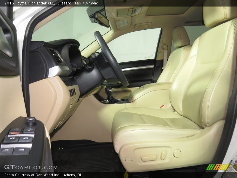Blizzard Pearl / Almond 2016 Toyota Highlander XLE