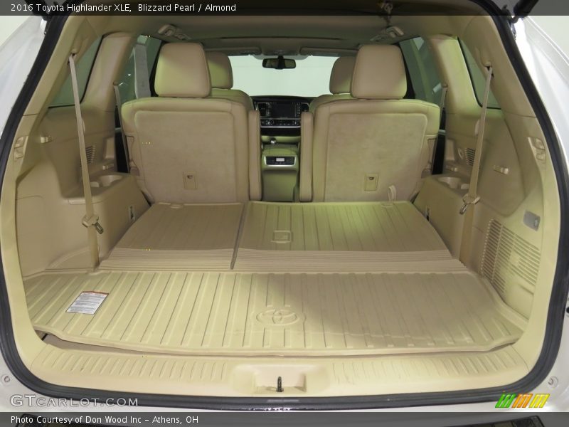 Blizzard Pearl / Almond 2016 Toyota Highlander XLE