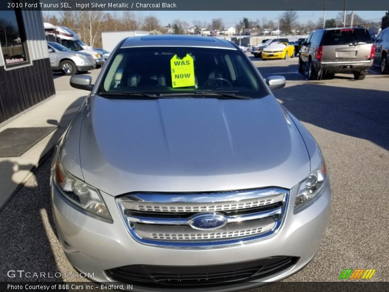 Ingot Silver Metallic / Charcoal Black 2010 Ford Taurus SEL