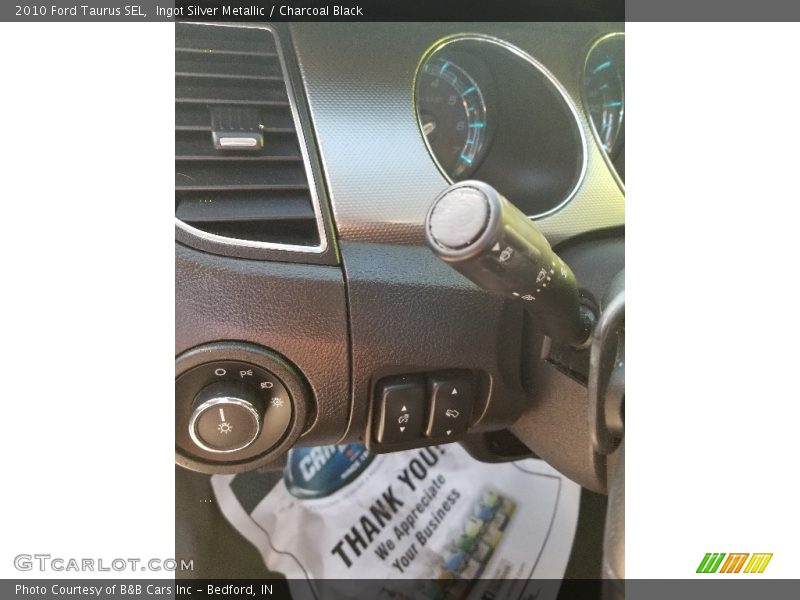 Ingot Silver Metallic / Charcoal Black 2010 Ford Taurus SEL