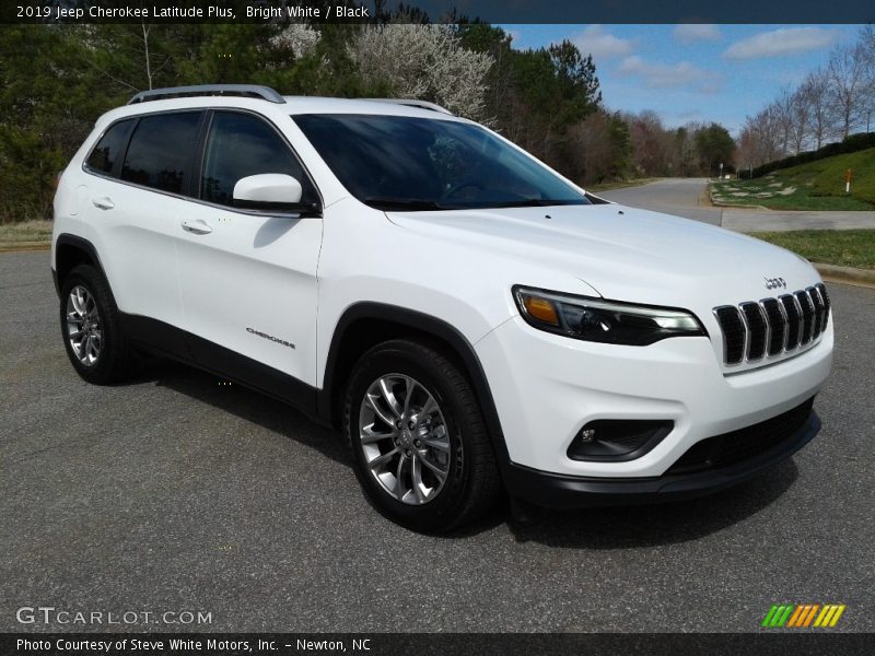 Bright White / Black 2019 Jeep Cherokee Latitude Plus