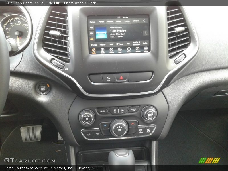 Bright White / Black 2019 Jeep Cherokee Latitude Plus