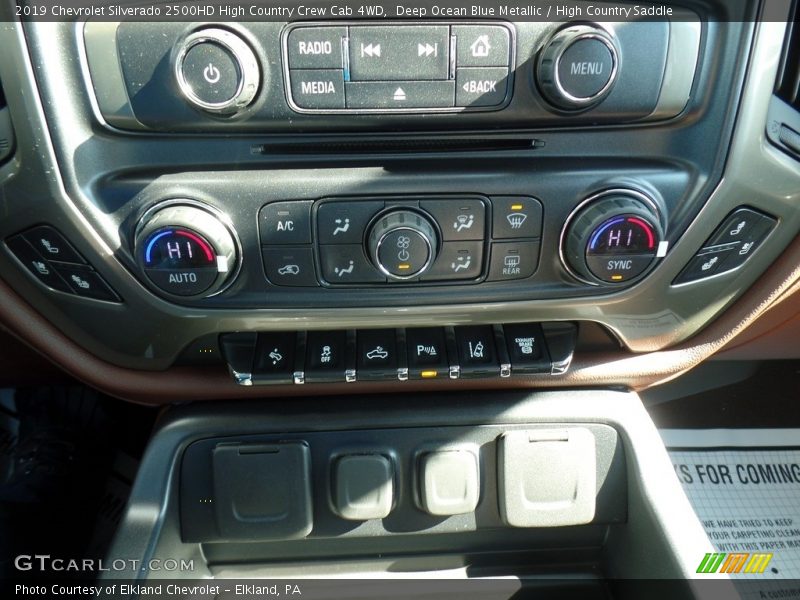 Deep Ocean Blue Metallic / High Country Saddle 2019 Chevrolet Silverado 2500HD High Country Crew Cab 4WD