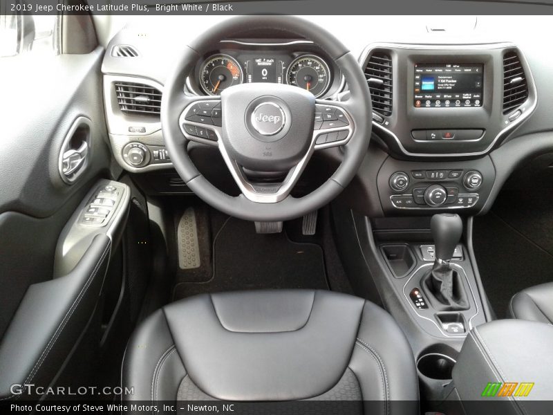 Bright White / Black 2019 Jeep Cherokee Latitude Plus