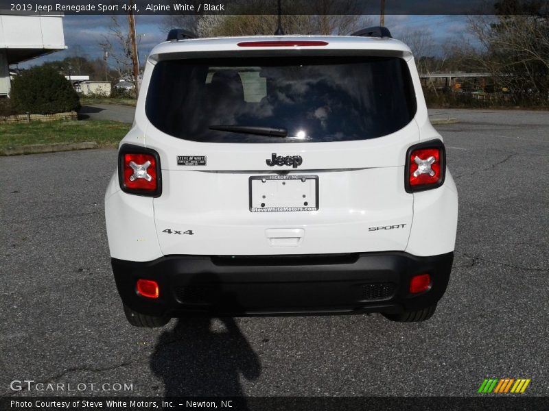 Alpine White / Black 2019 Jeep Renegade Sport 4x4